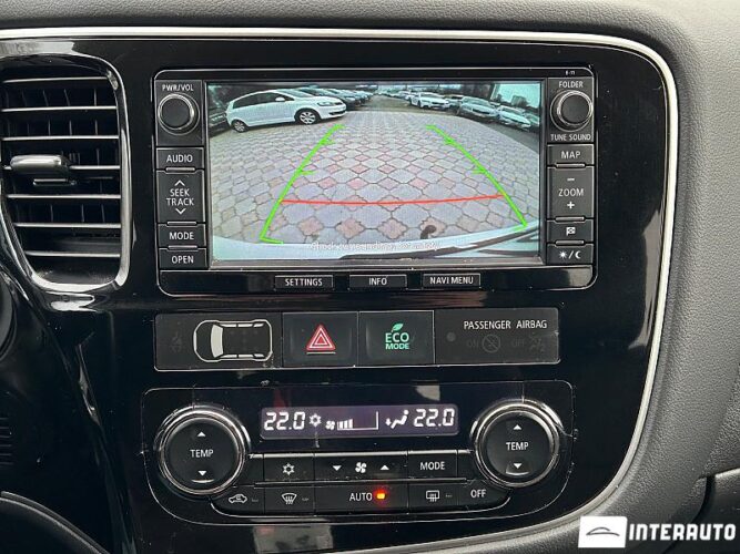 Mitsubishi Outlander 37 interauto-car