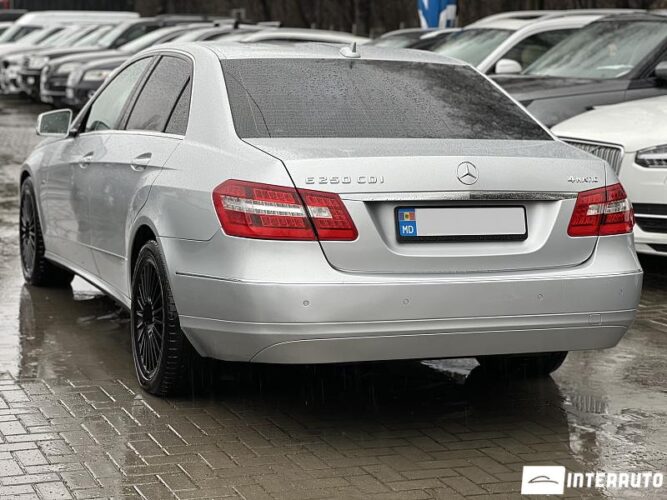 Mercedes E 250 32 interauto-car