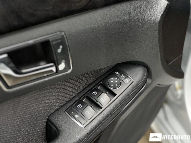 Mercedes E 250 33 interauto-car