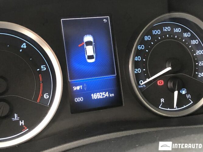 Toyota Corolla 40 interauto-car