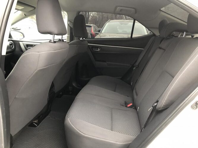 Toyota Corolla 37 interauto-car