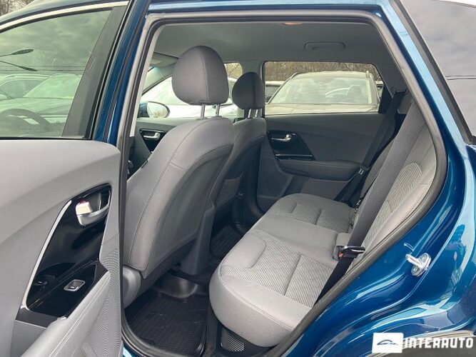 Kia Niro 45 interauto-car