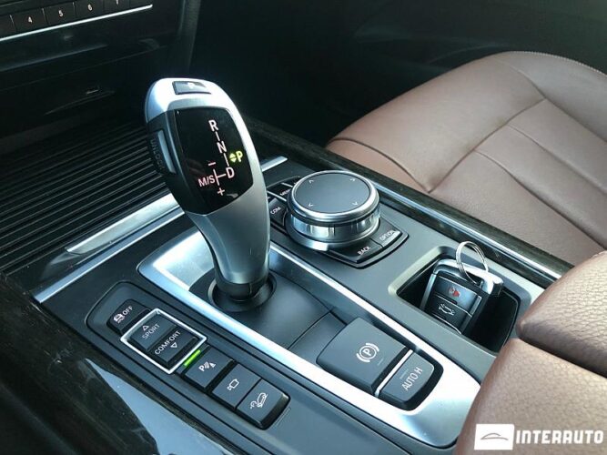 BMW X5 3.5i 44 interauto-car