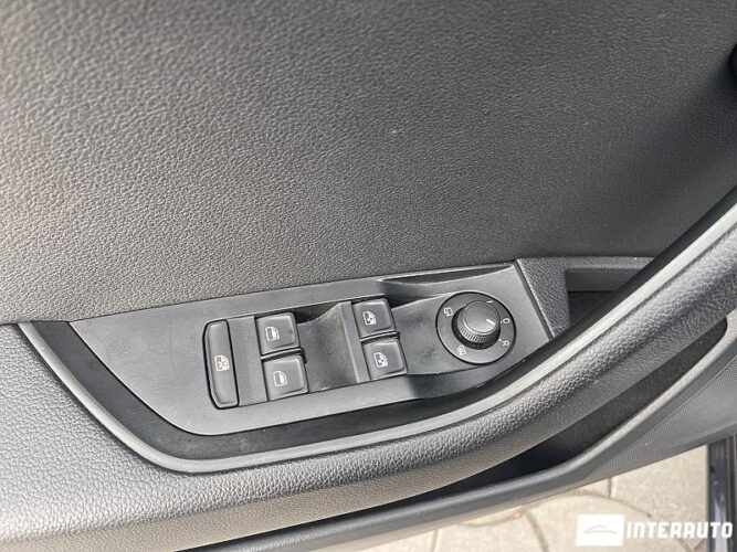 Skoda Superb 48 interauto-car