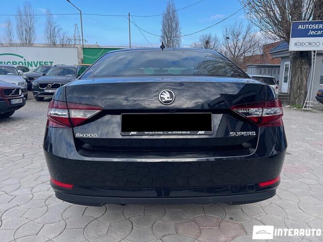 Skoda Superb 36 interauto-car