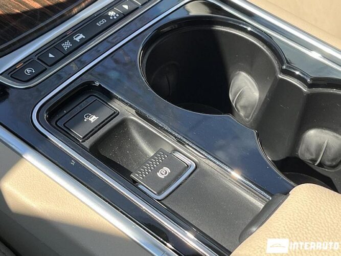 Jaguar XE 46 interauto-car