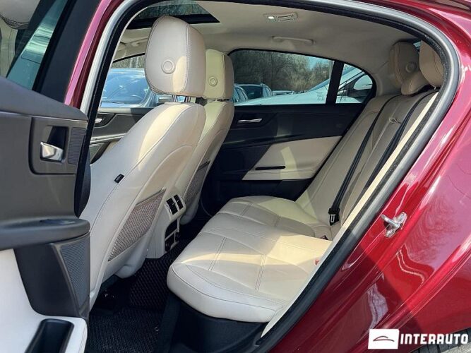 Jaguar XE 49 interauto-car