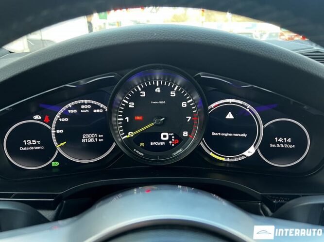 Porsche Cayenne E-Hybrid 45 interauto-car