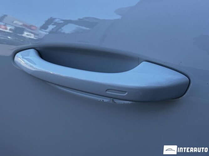 Porsche Cayenne E-Hybrid 58 interauto-car