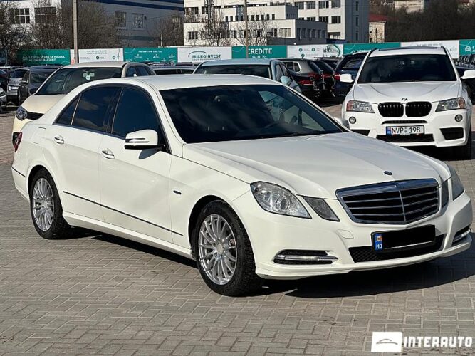 Mercedes E 200 38 interauto-car