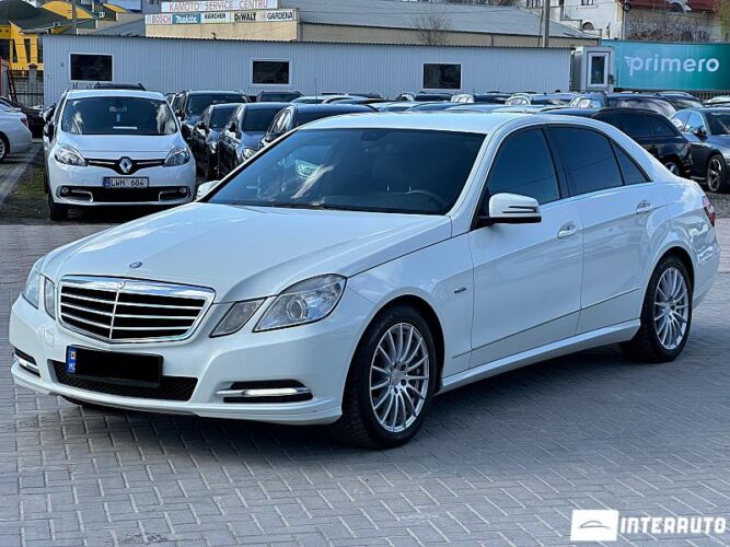 Mercedes E 200 35 interauto-car