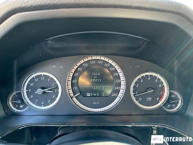 Mercedes E 200 47 interauto-car