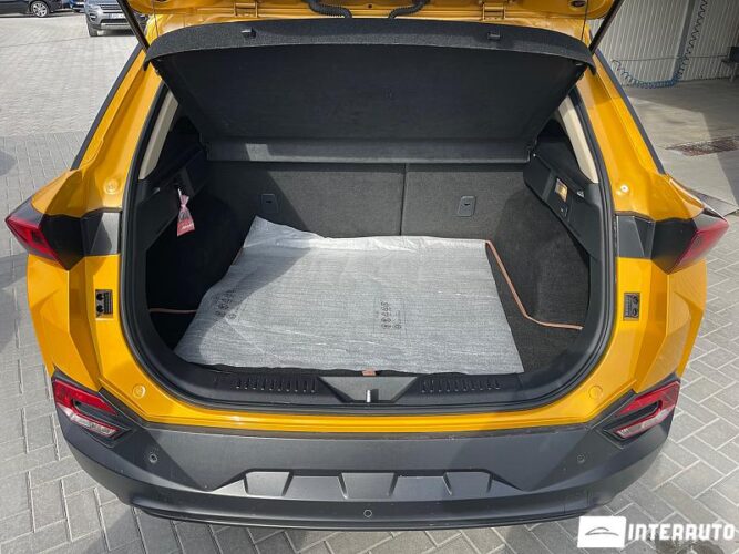 Faw Bestune T77 41 interauto-car