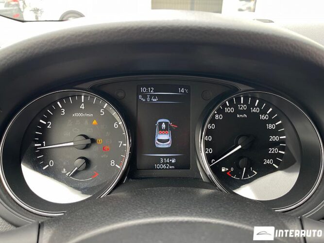 Nissan Pulsar 36 interauto-car