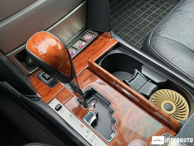 Toyota Camry 42 interauto-car