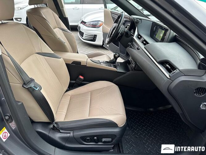 Lexus ES 300h 54 interauto-car