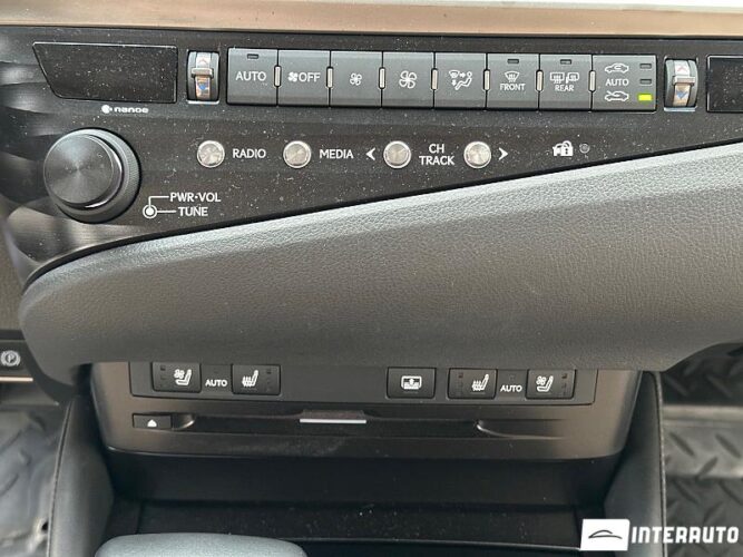 Lexus ES 300h 50 interauto-car