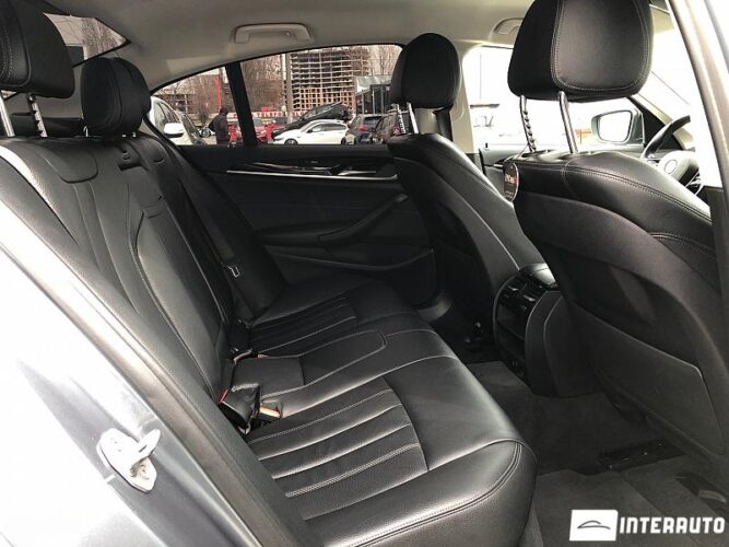 BMW 530e 41 interauto-car