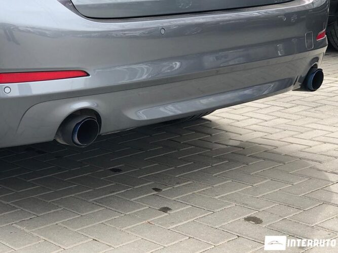 BMW 530e 36 interauto-car