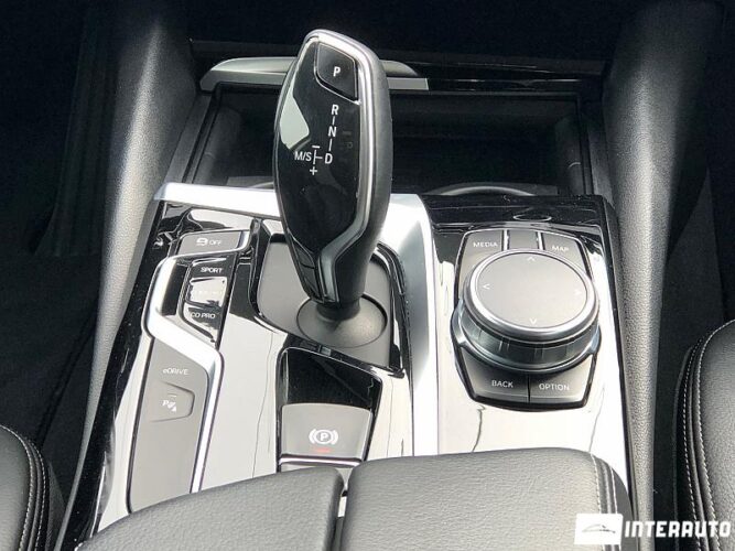 BMW 530e 46 interauto-car