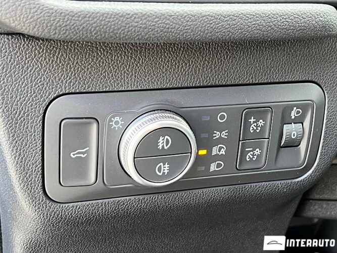 Ford Kuga 43 interauto-car