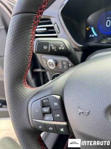 Ford Kuga 44 interauto-car