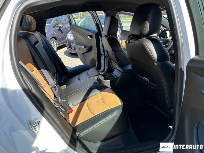 Chevrolet Volt 40 interauto-car