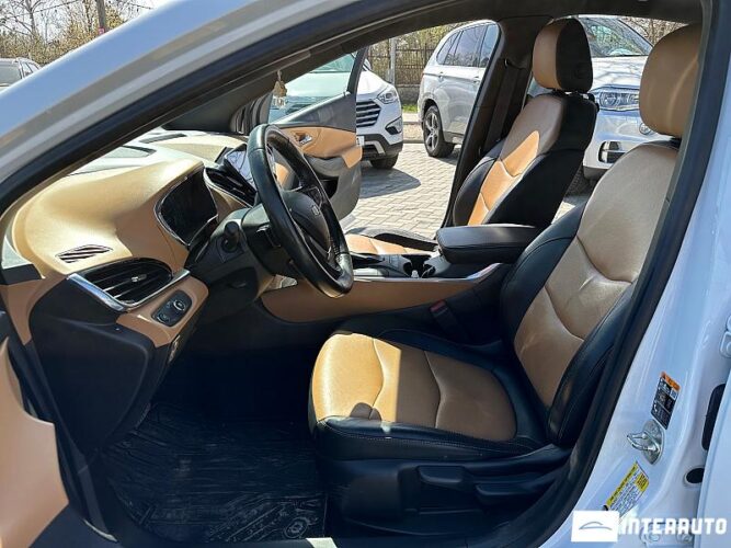 Chevrolet Volt 38 interauto-car