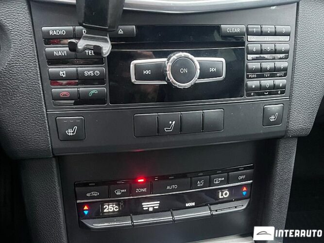 Mercedes E 200 38 interauto-car