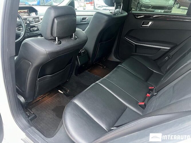 Mercedes E 200 42 interauto-car