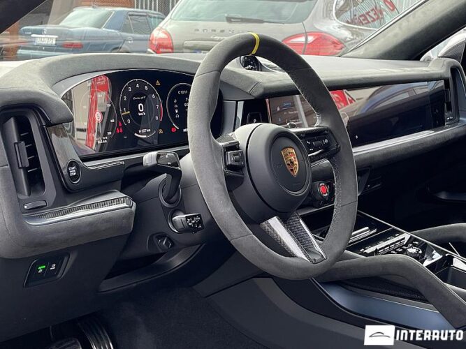 Porsche Cayenne Turbo GT Coupe 46 interauto-car