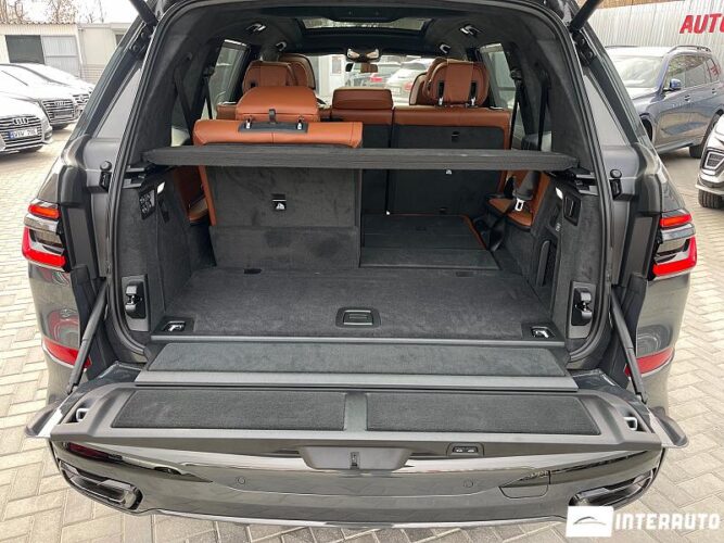 BMW X7 4.0d 67 interauto-car