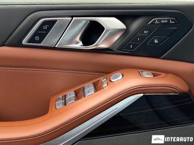 BMW X7 4.0d 46 interauto-car