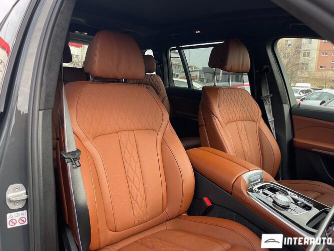 BMW X7 4.0d 50 interauto-car