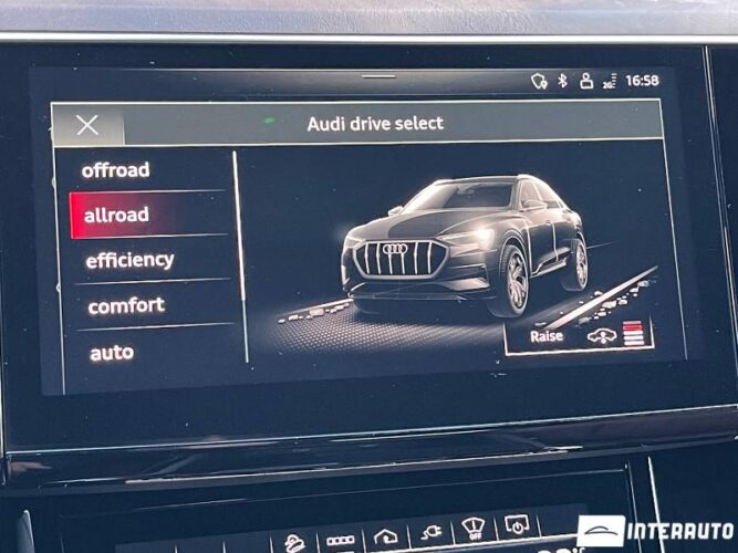 Audi E-tron Sportback 43 interauto-car