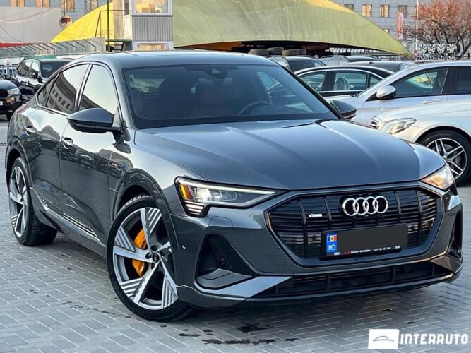 Audi E-tron Sportback 37 interauto-car