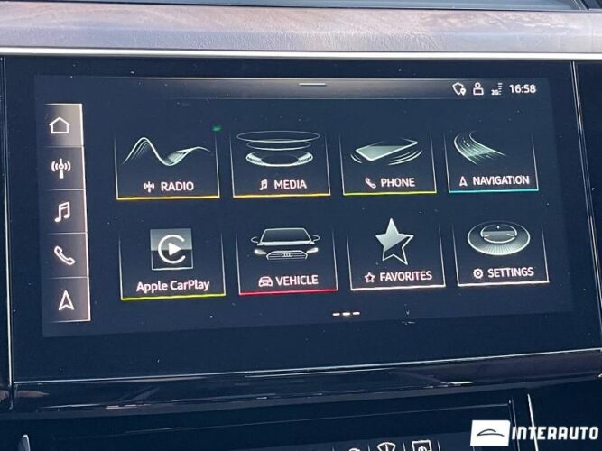 Audi E-tron Sportback 45 interauto-car