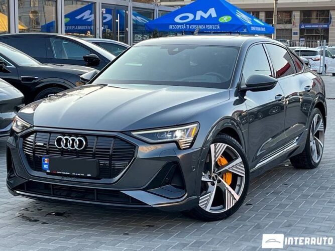 Audi E-tron Sportback 35 interauto-car