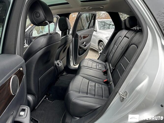 Mercedes GLC 300 44 interauto-car