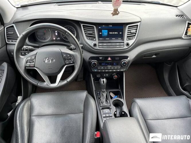 Hyundai Tucson 42 interauto-car