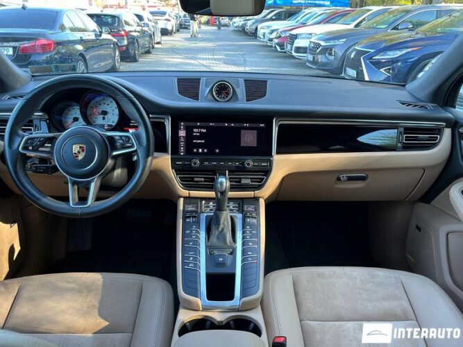 porsche Macan 2021