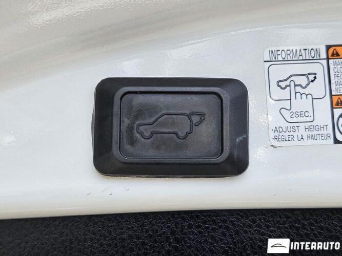 Toyota Rav-4 45 interauto-car