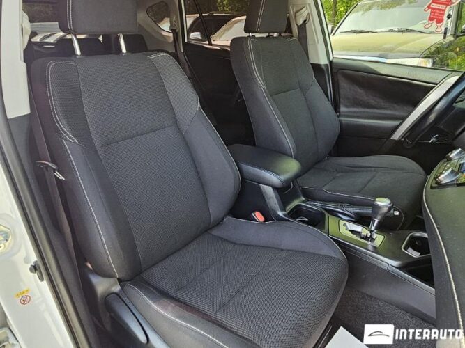 Toyota Rav-4 36 interauto-car