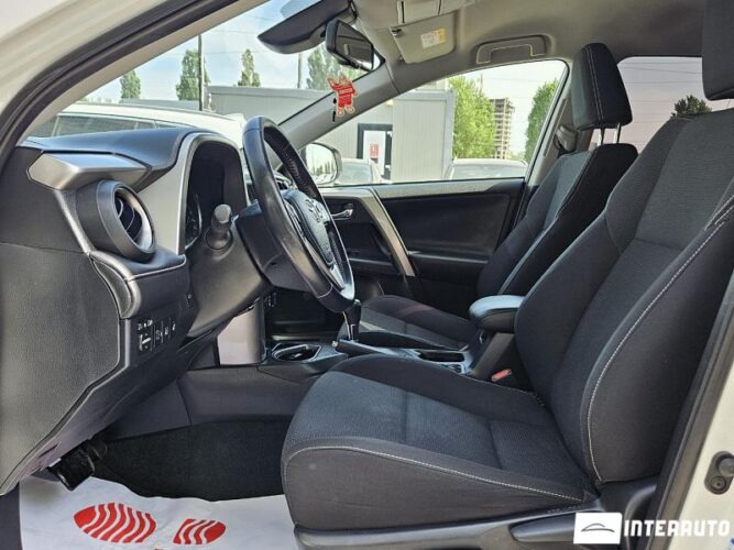 Toyota Rav-4 34 interauto-car