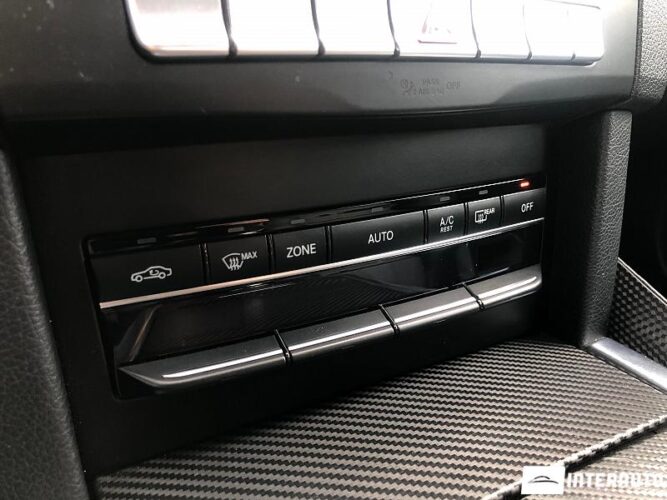 Mercedes E 200 36 interauto-car