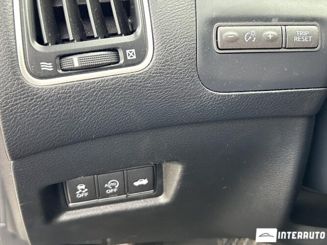 Infiniti Q50 37 interauto-car