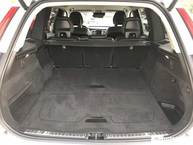 Volvo XC 90 46 interauto-car