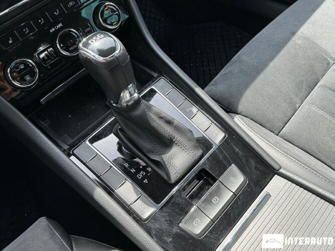 Skoda Superb 41 interauto-car