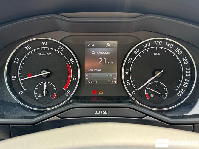 Skoda Superb 37 interauto-car