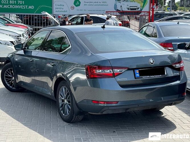 Skoda Superb 34 interauto-car